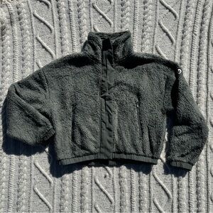 VUORI Cozy Sherpa, Size Small, Color Dusty Pine